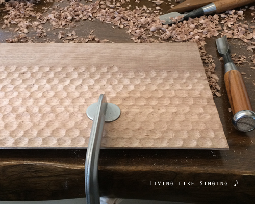 大好きなもの作り * 木を削って作る板皿 | Living like Singing ♪